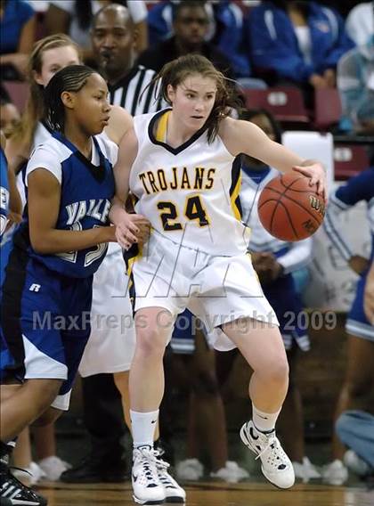 Thumbnail 1 in Valley vs. Oak Ridge (CIF SJS D2 Final) photogallery.
