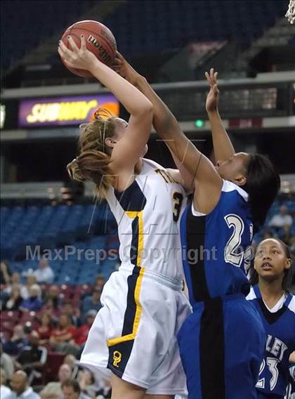Thumbnail 1 in Valley vs. Oak Ridge (CIF SJS D2 Final) photogallery.