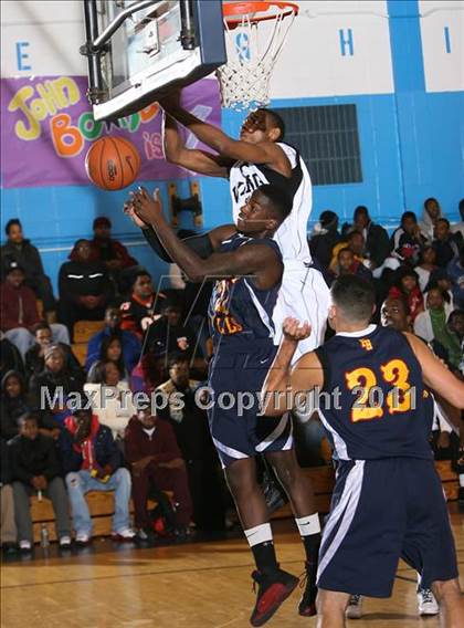 Thumbnail 1 in Wings Academy vs Forest Hills (Queens Jam Christmas Classic) photogallery.