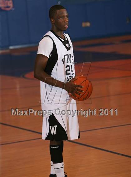 Thumbnail 1 in Wings Academy vs Forest Hills (Queens Jam Christmas Classic) photogallery.