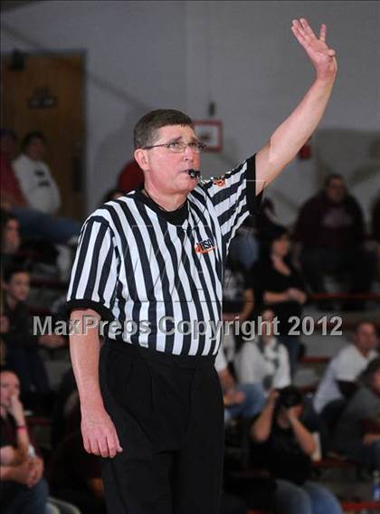 Thumbnail 1 in Sesser-Valier vs. Crab Orchard (IHSA Class 1A Sectional Semi-Final) photogallery.