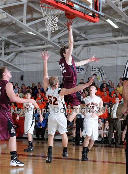 Thumbnail 3 in Sesser-Valier vs. Crab Orchard (IHSA Class 1A Sectional Semi-Final) photogallery.