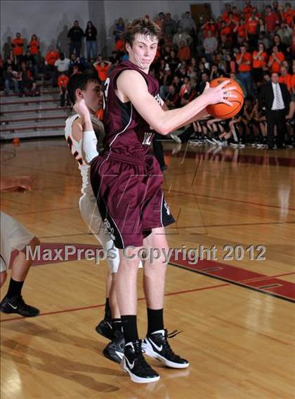 Thumbnail 1 in Sesser-Valier vs. Crab Orchard (IHSA Class 1A Sectional Semi-Final) photogallery.