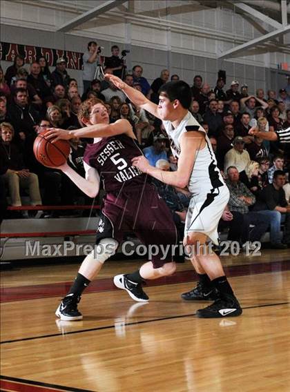 Thumbnail 2 in Sesser-Valier vs. Crab Orchard (IHSA Class 1A Sectional Semi-Final) photogallery.