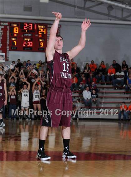 Thumbnail 3 in Sesser-Valier vs. Crab Orchard (IHSA Class 1A Sectional Semi-Final) photogallery.