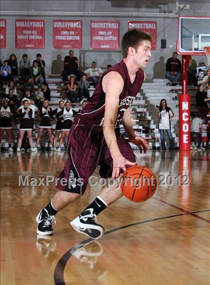 Thumbnail 2 in Sesser-Valier vs. Crab Orchard (IHSA Class 1A Sectional Semi-Final) photogallery.