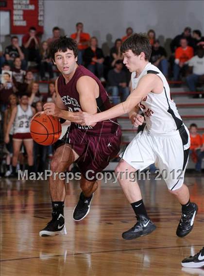Thumbnail 3 in Sesser-Valier vs. Crab Orchard (IHSA Class 1A Sectional Semi-Final) photogallery.