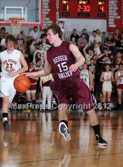 Thumbnail 3 in Sesser-Valier vs. Crab Orchard (IHSA Class 1A Sectional Semi-Final) photogallery.