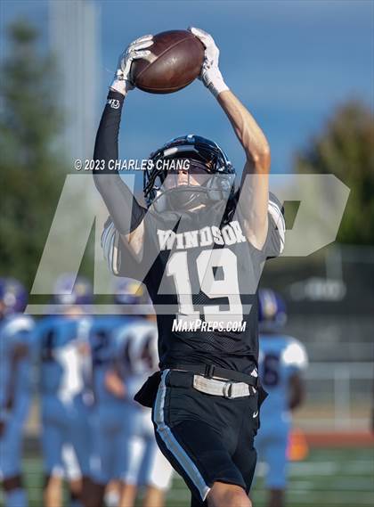 Thumbnail 2 in Escalon vs Windsor photogallery.