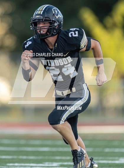 Thumbnail 2 in Escalon vs Windsor photogallery.