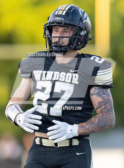 Thumbnail 1 in Escalon vs Windsor photogallery.