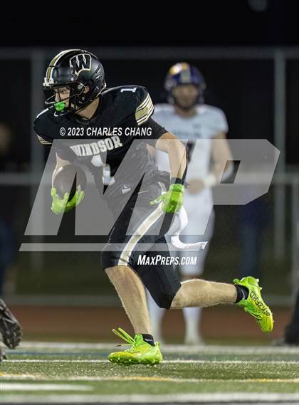 Thumbnail 1 in Escalon vs Windsor photogallery.