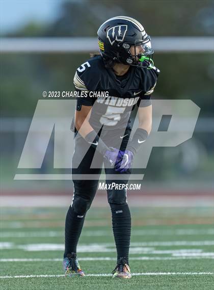 Thumbnail 1 in Escalon vs Windsor photogallery.