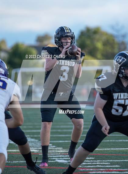 Thumbnail 2 in Escalon vs Windsor photogallery.