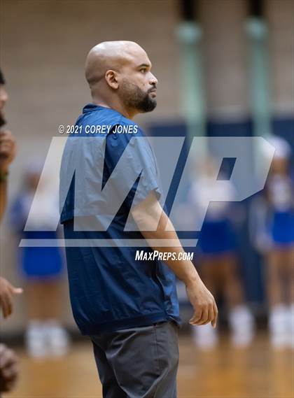 Thumbnail 1 in McEachern vs Grayson (Playing For A Change) photogallery.