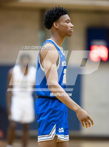 Thumbnail 3 in McEachern vs Grayson (Playing For A Change) photogallery.