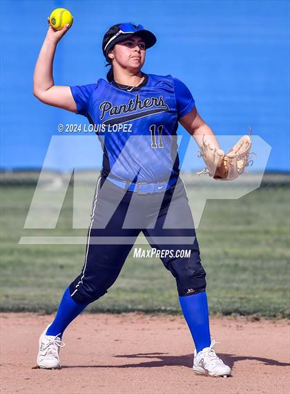 Thumbnail 1 in Charter Oak @ Diamond Ranch photogallery.