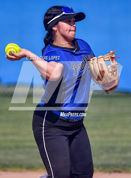 Thumbnail 2 in Charter Oak @ Diamond Ranch photogallery.