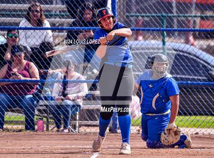 Thumbnail 3 in Charter Oak @ Diamond Ranch photogallery.