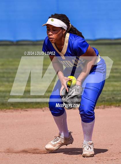 Thumbnail 1 in Charter Oak @ Diamond Ranch photogallery.