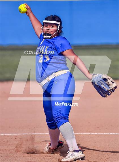 Thumbnail 3 in Charter Oak @ Diamond Ranch photogallery.