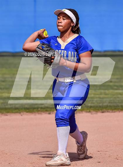 Thumbnail 2 in Charter Oak @ Diamond Ranch photogallery.
