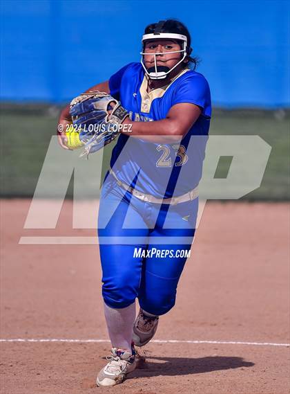 Thumbnail 3 in Charter Oak @ Diamond Ranch photogallery.
