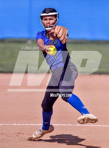 Thumbnail 1 in Charter Oak @ Diamond Ranch photogallery.