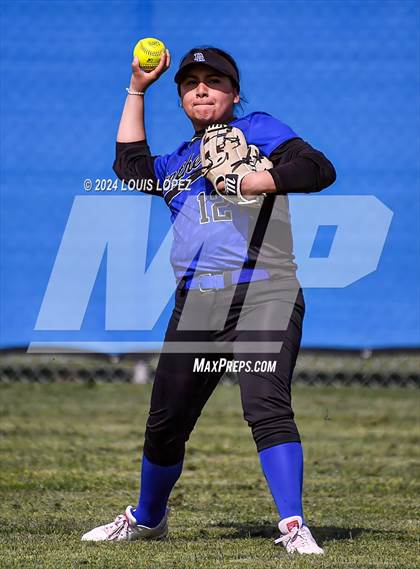 Thumbnail 1 in Charter Oak @ Diamond Ranch photogallery.