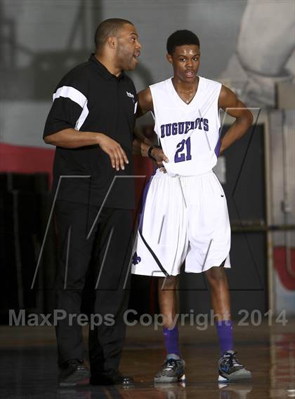 Thumbnail 2 in Eastchester vs New Rochelle (Hoops for a Cure) photogallery.