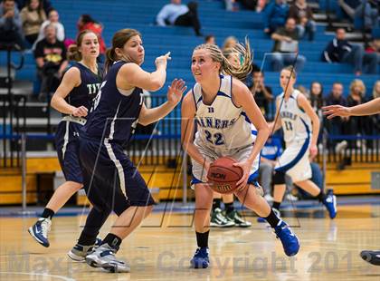 Thumbnail 1 in Syracuse vs. Bingham (UHSAA 5A Quarterfinal) photogallery.