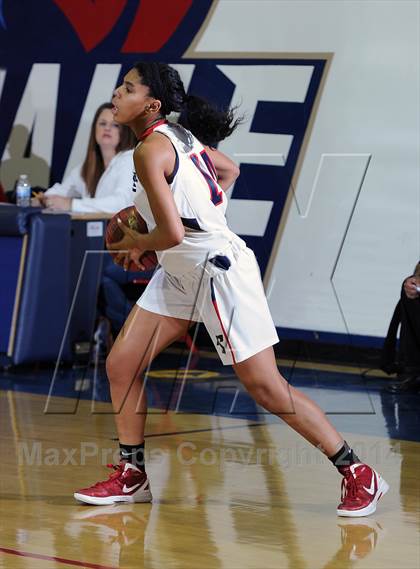 Thumbnail 3 in JSerra Catholic @ La Salle (CIF SS D4AA Quarterfinal) photogallery.