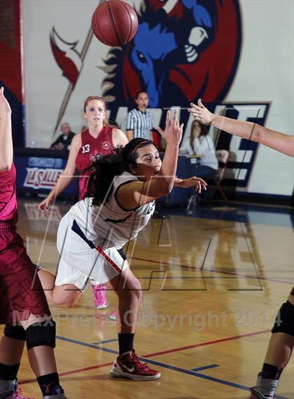 Thumbnail 3 in JSerra Catholic @ La Salle (CIF SS D4AA Quarterfinal) photogallery.
