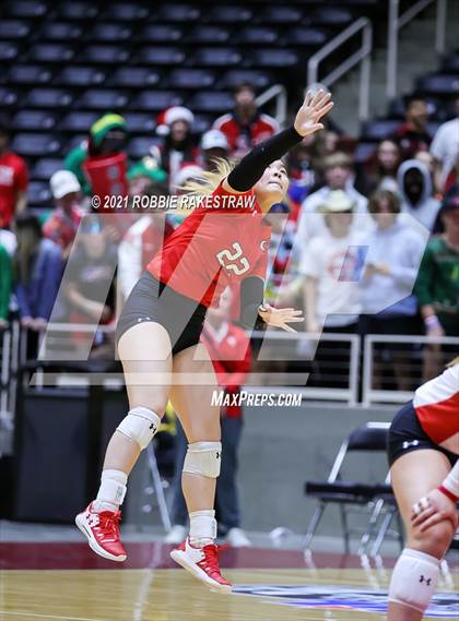Thumbnail 1 in Canyon vs. Grapevine (UIL Volleyball 5A Semifinals) photogallery.