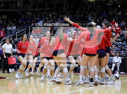 Thumbnail 2 in Canyon vs. Grapevine (UIL Volleyball 5A Semifinals) photogallery.