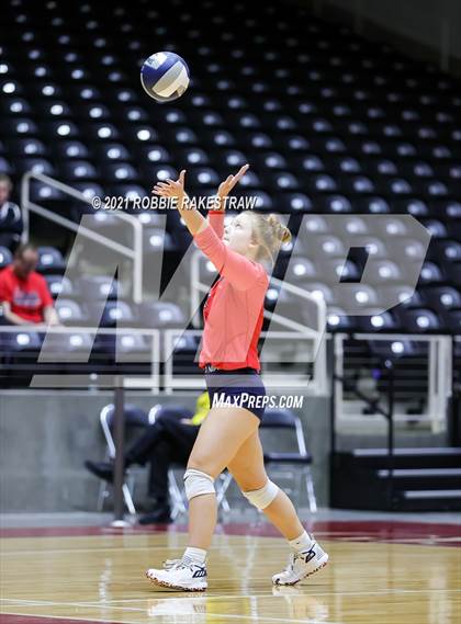 Thumbnail 2 in Canyon vs. Grapevine (UIL Volleyball 5A Semifinals) photogallery.