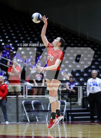 Thumbnail 3 in Canyon vs. Grapevine (UIL Volleyball 5A Semifinals) photogallery.