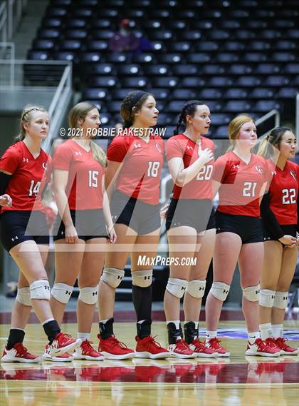Thumbnail 2 in Canyon vs. Grapevine (UIL Volleyball 5A Semifinals) photogallery.