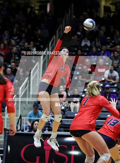 Thumbnail 3 in Canyon vs. Grapevine (UIL Volleyball 5A Semifinals) photogallery.