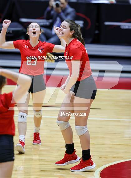 Thumbnail 1 in Canyon vs. Grapevine (UIL Volleyball 5A Semifinals) photogallery.