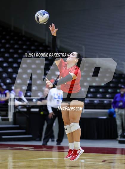 Thumbnail 1 in Canyon vs. Grapevine (UIL Volleyball 5A Semifinals) photogallery.