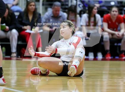 Thumbnail 3 in Canyon vs. Grapevine (UIL Volleyball 5A Semifinals) photogallery.