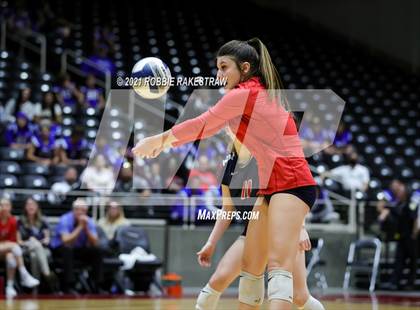 Thumbnail 1 in Canyon vs. Grapevine (UIL Volleyball 5A Semifinals) photogallery.