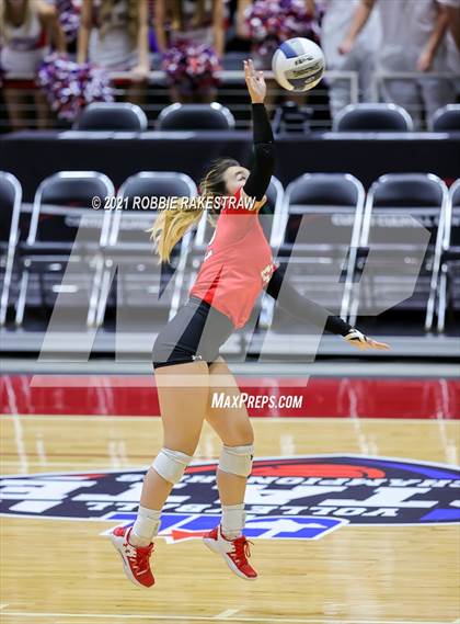 Thumbnail 3 in Canyon vs. Grapevine (UIL Volleyball 5A Semifinals) photogallery.