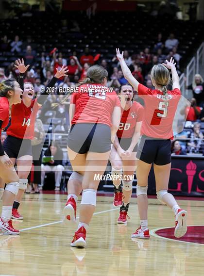 Thumbnail 3 in Canyon vs. Grapevine (UIL Volleyball 5A Semifinals) photogallery.