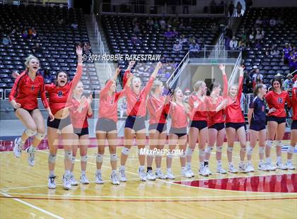 Thumbnail 1 in Canyon vs. Grapevine (UIL Volleyball 5A Semifinals) photogallery.