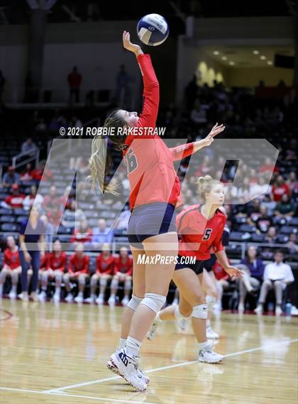 Thumbnail 3 in Canyon vs. Grapevine (UIL Volleyball 5A Semifinals) photogallery.
