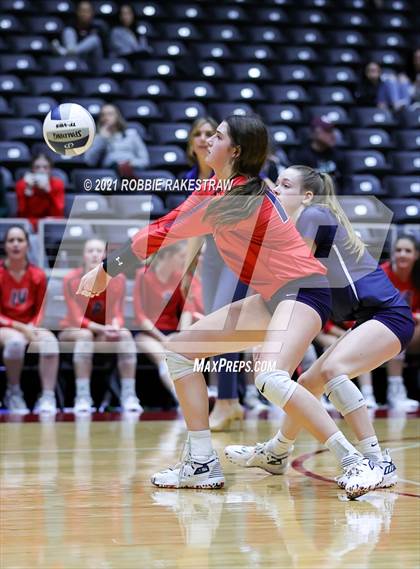 Thumbnail 3 in Canyon vs. Grapevine (UIL Volleyball 5A Semifinals) photogallery.