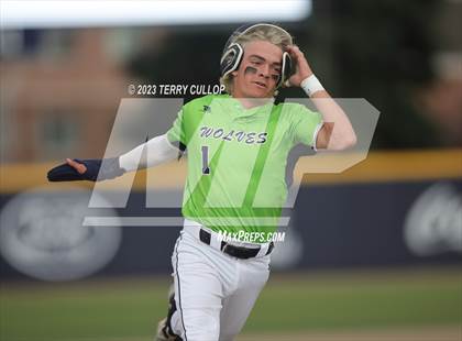 Thumbnail 1 in Salem Hills vs. Timpanogos (UHSAA 5A Bracket Play) photogallery.