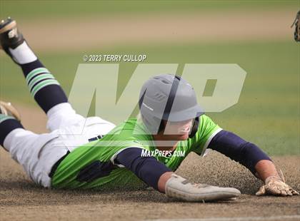 Thumbnail 3 in Salem Hills vs. Timpanogos (UHSAA 5A Bracket Play) photogallery.